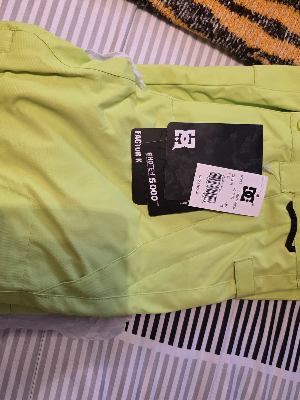 DC Men’s Lime Green Snow Pants - Technical Outdoor